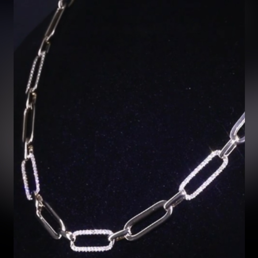 Diamond Paperclip Necklace in 14K Yellow Gold - Picture 5 of 7